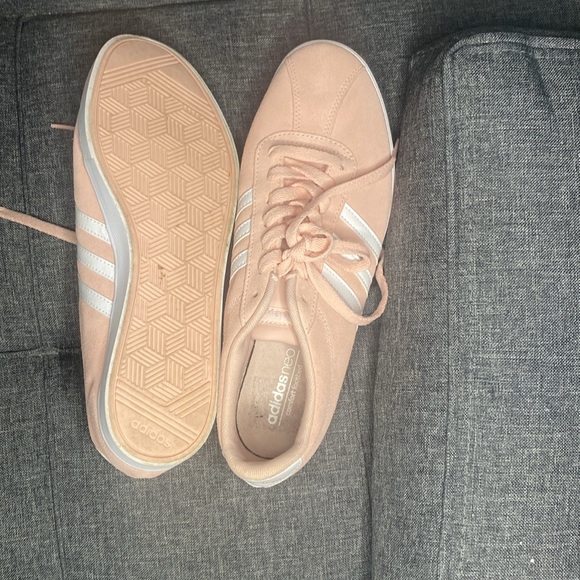 Worn probably once or twice, adidas women’s shoes size 11 - Picture 5 of 7